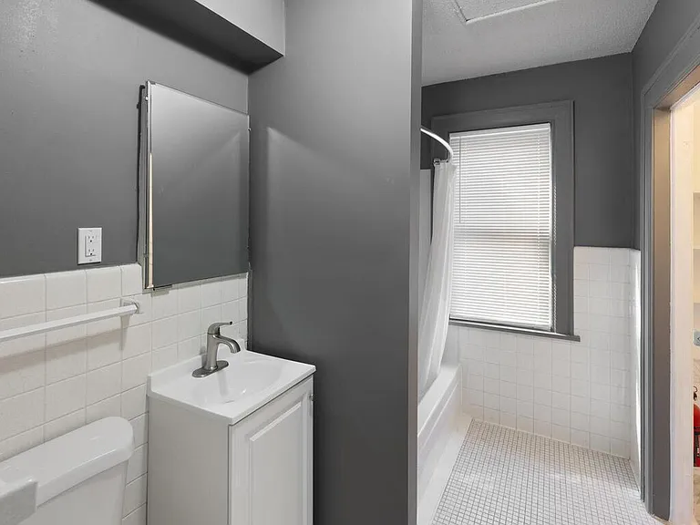 3237 Hennepin Ave — Photo 12