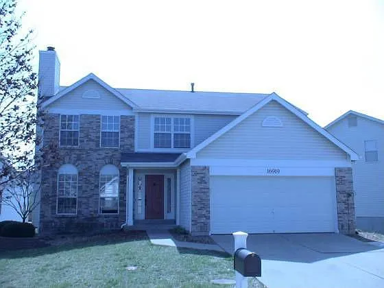 16919 Hickory Crest Dr photo 1