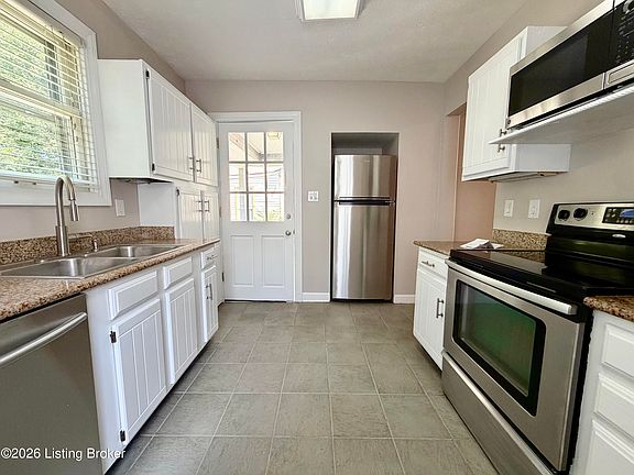5th image of 1104 Barret Ave