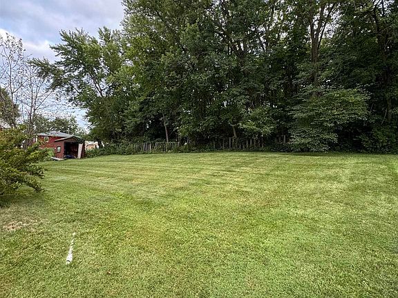 4th image of 40 W Lakeland Park Dr