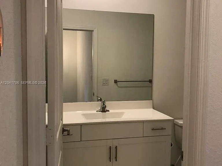 21018 NE 8th Ave #21018 — Photo 49