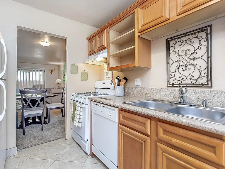2 bed 1 bath model