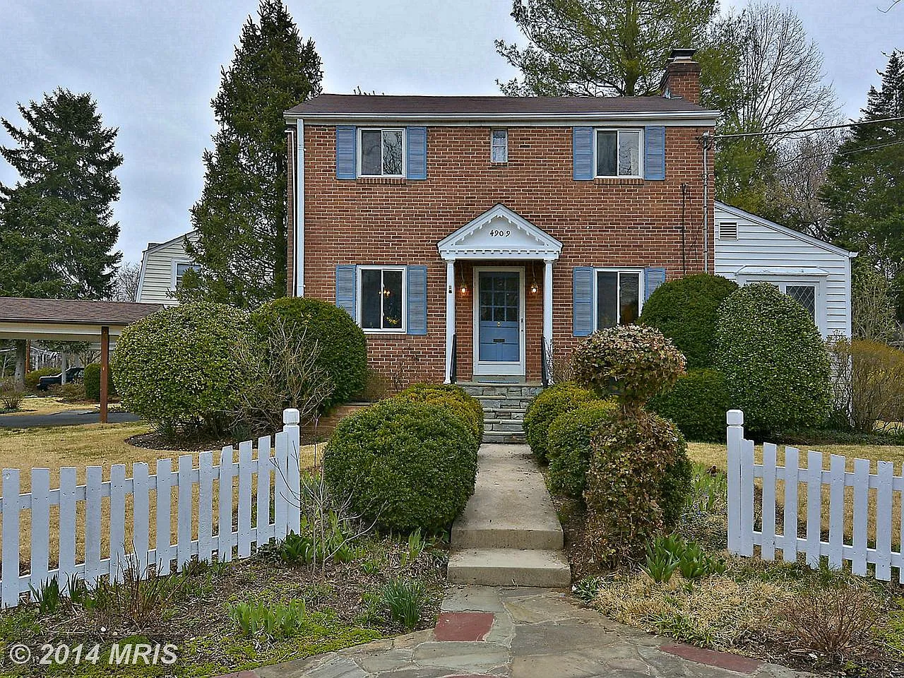 4909 Glen Cove Pkwy photo 1