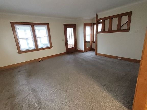 5th image of 138 Buttonwood Ave