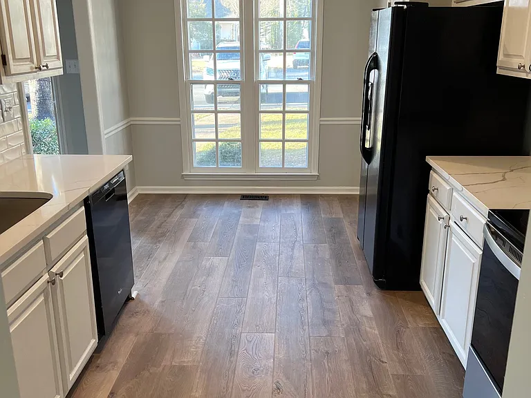 102 Pickett Ln — Photo 6