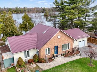 4909 Alex McLean Ln, South Frontenac, ON K0H 1H0
