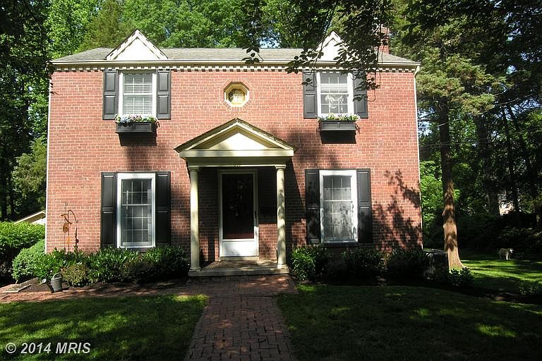 1st image of 990 N Tuckahoe St