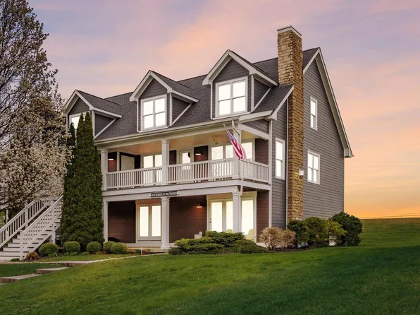 14865 Shoreline Dr W, Thornville, OH 43076