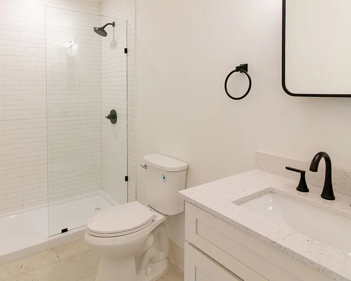 Huntington Apartments — Photo 26