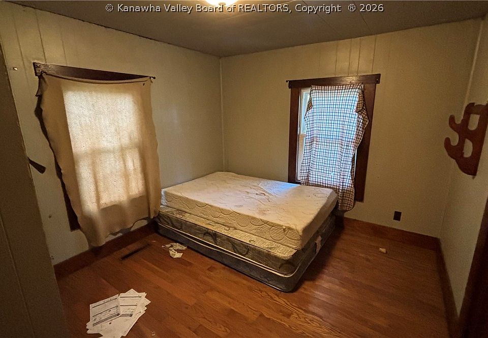 2nd image of 1133 Redmond Ridge Rd