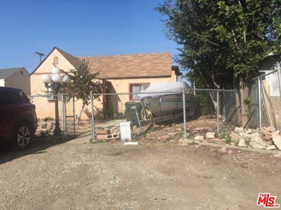 1st image of 20425 Raymond Ave