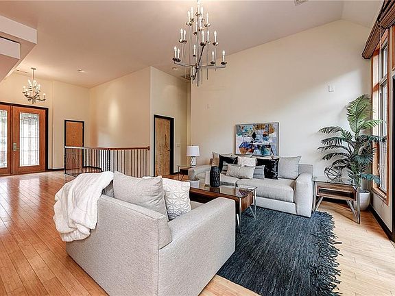 5th image of 2308 SW Penny Ln