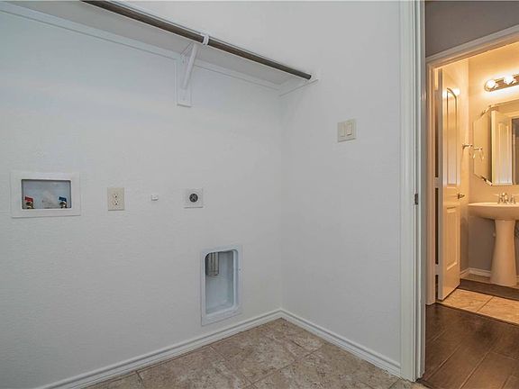 5th image of 2953 Saddle Creek Dr