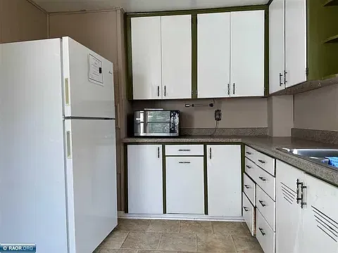 3 bed, 1520 sqft, $1,000 — Photo 3
