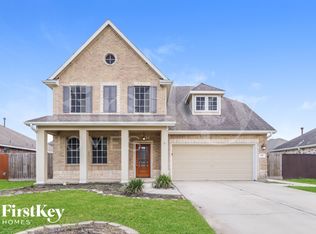 105 Avery Springs Ln, Dickinson, TX 77539