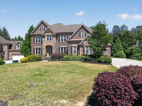 2083 Skybrooke Ln, Hoschton, GA 30548