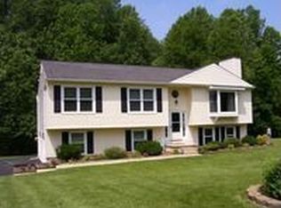 5206 Cottonwood Dr, Lothian, MD 20711