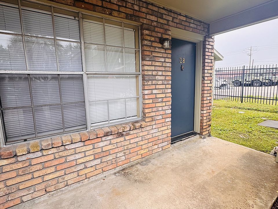 1st image of 206 10th St APT 28