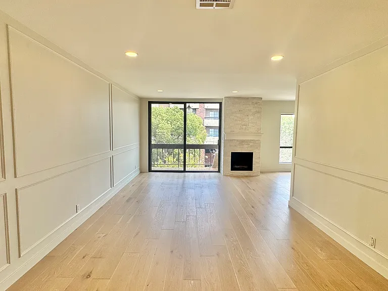 1735 N Fuller Ave #445 — Photo 4