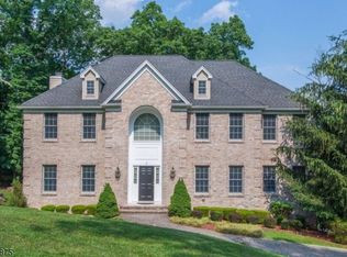 8 Overlook Rd, Randolph, NJ 07869