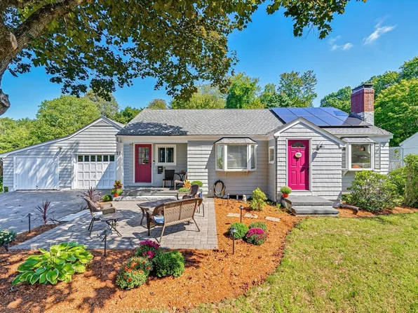 27 Joclyn Ave, Framingham, MA 01701