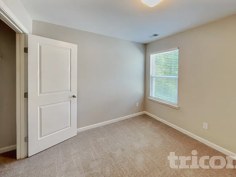 512 Hickory Leaf Ct — Photo 10