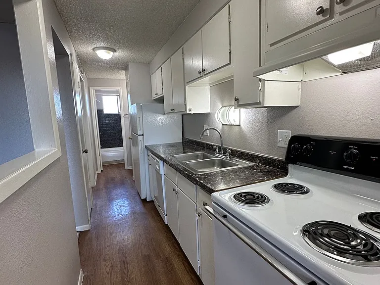3333 S Grant St — Photo 20