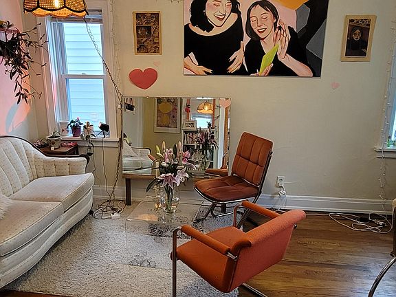 5th image of 3247 N Bartlett Ave APT 4