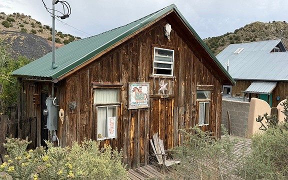 2nd image of 5 S Arroyo Rd