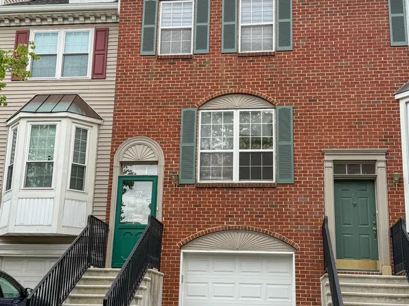 37 Locust St, Jersey City, NJ 07305