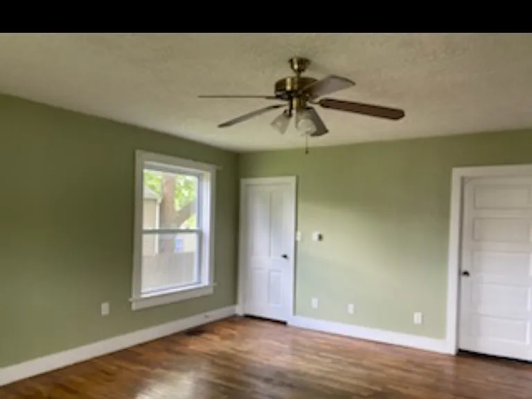 244 W 8th Ave — Photo 12