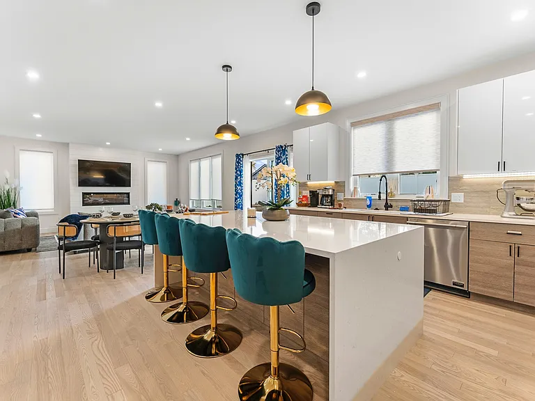 21 Bolton St #2 — Photo 6