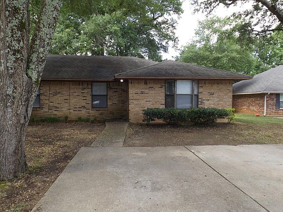 4th image of 15942 Shoshone Dr