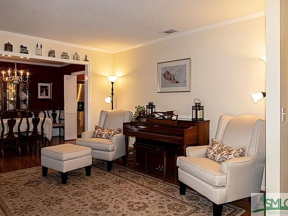 5th image of 11 Black Forest Dr