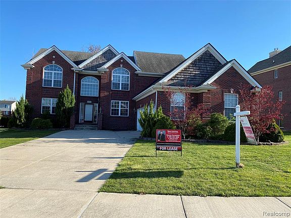 2nd image of 770 Amberwood Dr