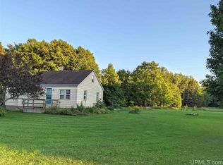 152 Silta Rd, Skandia, MI 49885