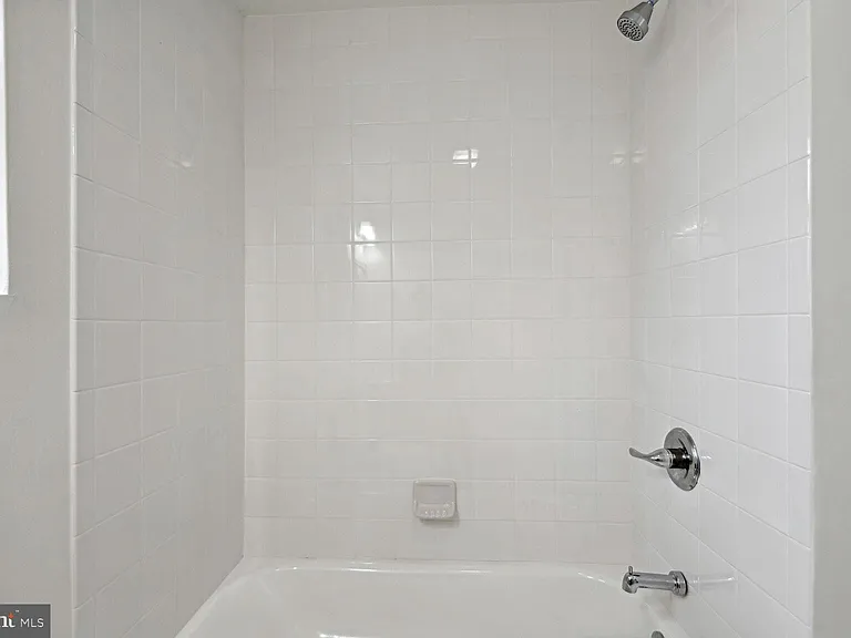 817 T St NW #B — Photo 8