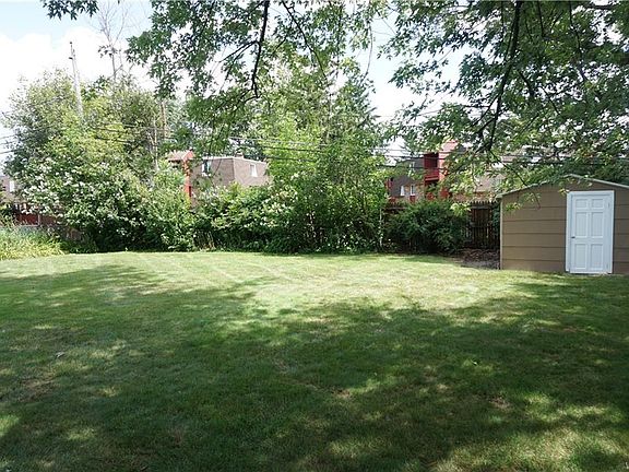 3rd image of 39 Fairelm Ln