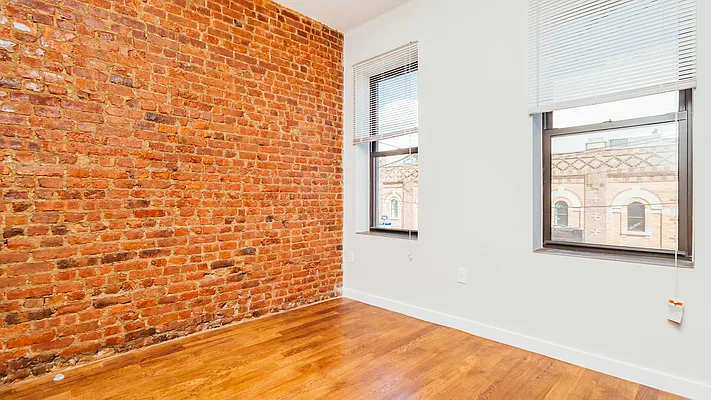 Rented by Nooklyn NYC LLC | media 39