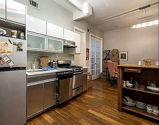 1st image of 190 Jefferson St #1AA
