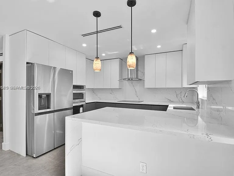 7902 SW 67th Ave — Photo 8