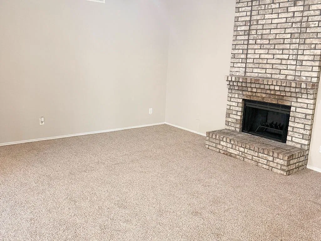 1221 Brooklawn Dr. Arlington, Tx 76018 — Photo 4