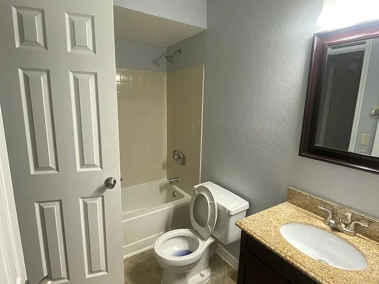 685 Youngstown Pkwy #301 — Photo 21