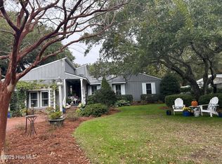 4120 Sound Dr, Morehead City, NC 28557