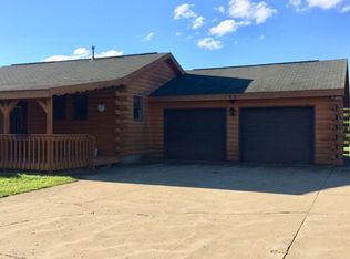 193 Pioneer Lake Dr, Cherry Tree, PA 15724