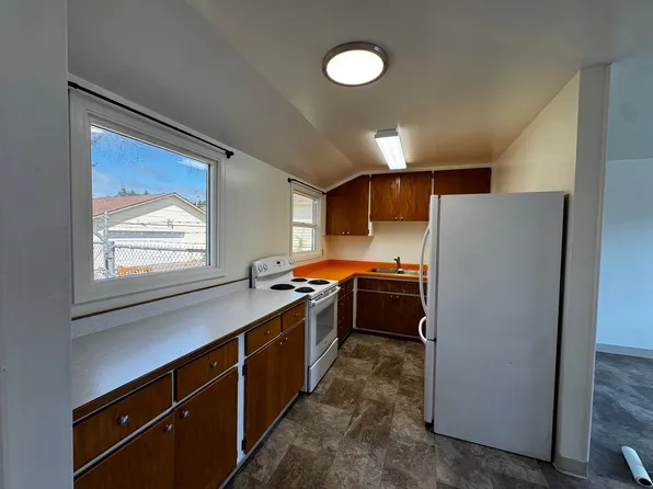 569 Main ST, 569 Main St #B2, Fortuna, CA 95540