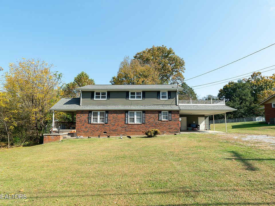 1st image of 4516 NE Plummer Dr