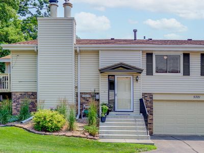 5321 Beachside Dr, Minnetonka, MN, 55343