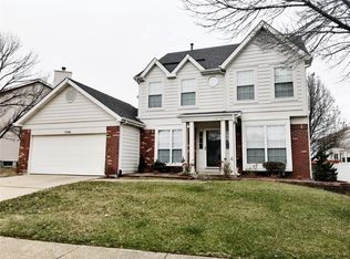 11346 Brierhall Cir, Maryland Heights, MO 63043