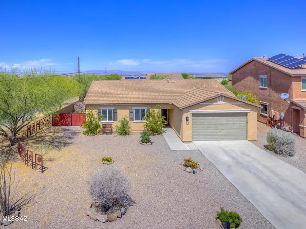 762 S Courts Redford Dr, Vail, AZ 85641